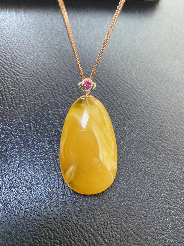 ISFJ Defender amber Necklace